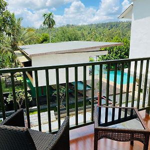 One-Bedroom Apartment Balcony Air conditioning